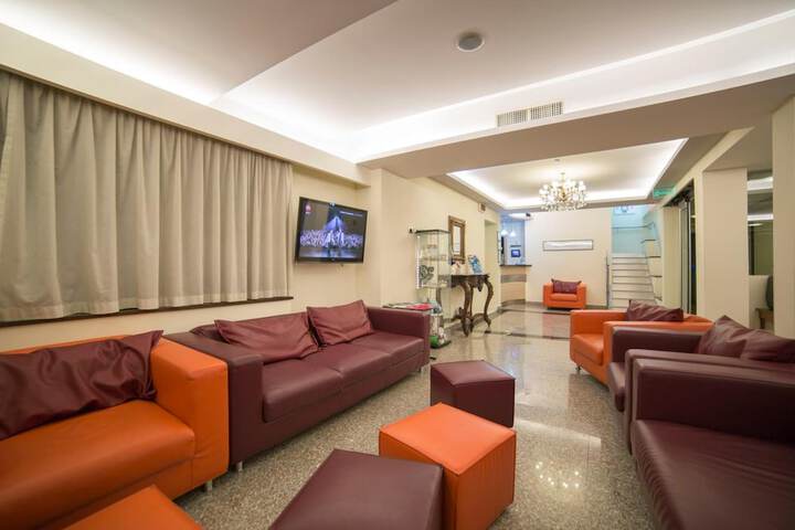 Entrance & Lobby