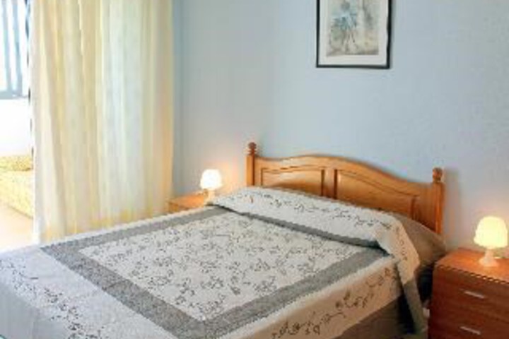 Room 5 of 11