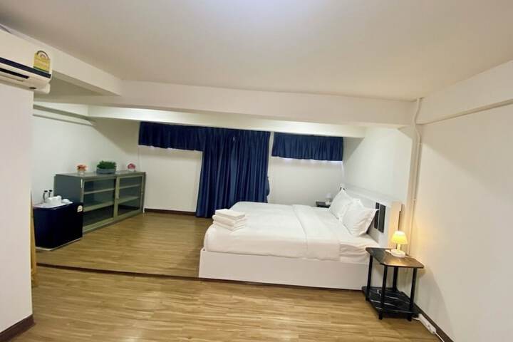Room 18 of 60