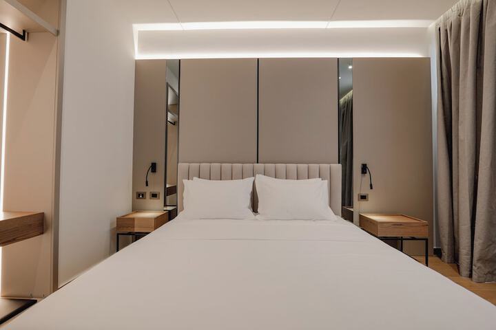 Room 12 of 43