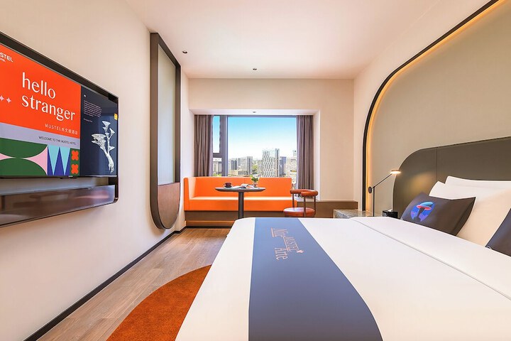 Room 12 of 79