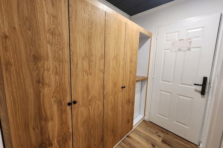 Room 33 of 141