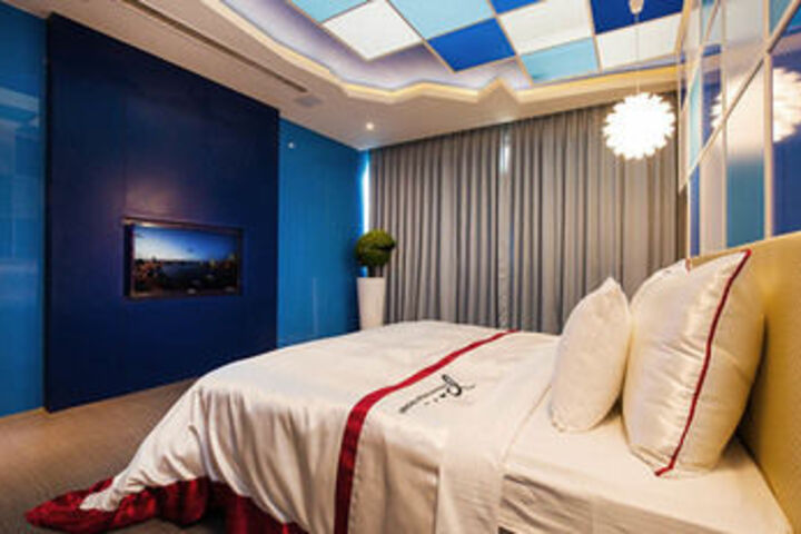 Room 42 of 84