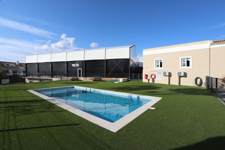 Pool 10 of 19