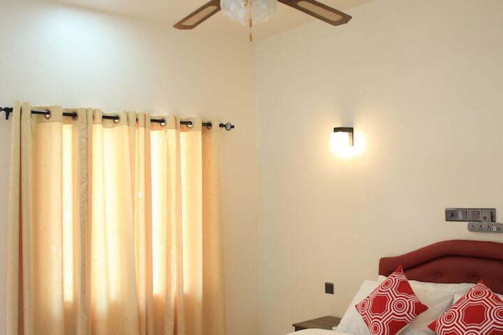 Room 4 of 50