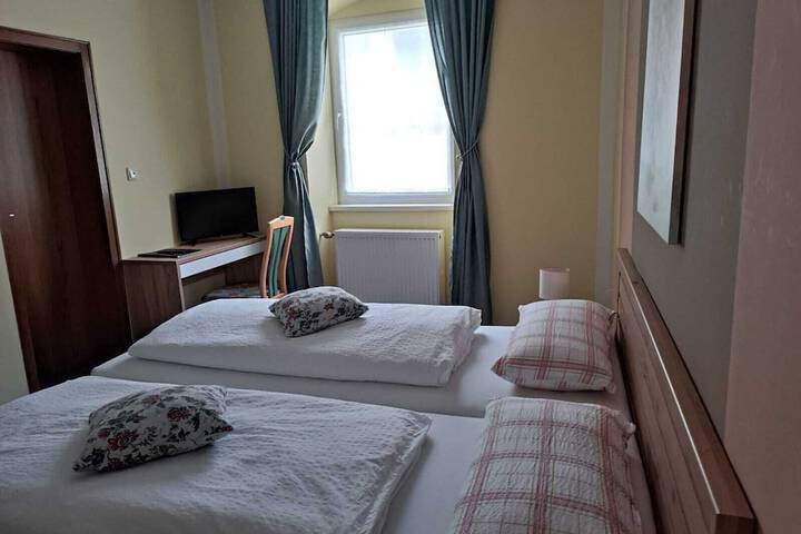 Room 19 of 41