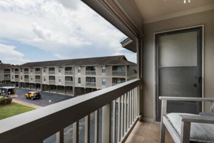 Terrace/Patio 2 of 18