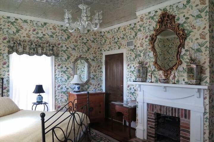 Room 4 of 69