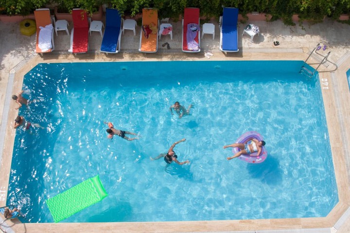 Hotel Pool