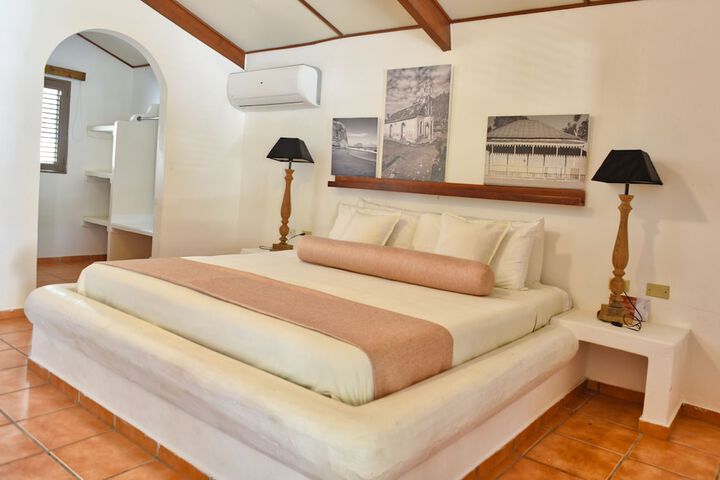 Room 3 of 39