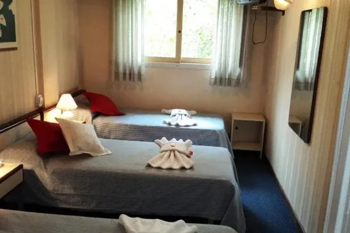 Room 3 of 18