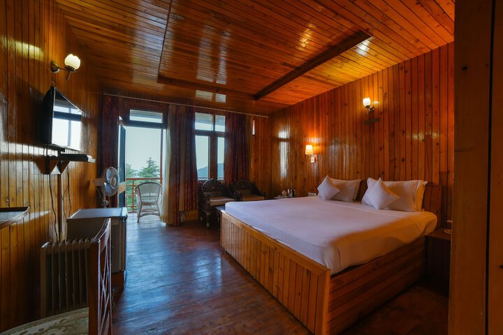 Room 45 of 102