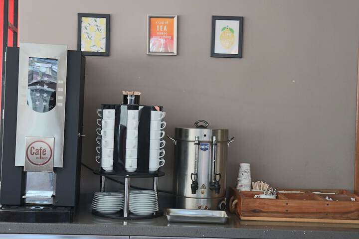 Breakfast/Coffee Service 28 of 34