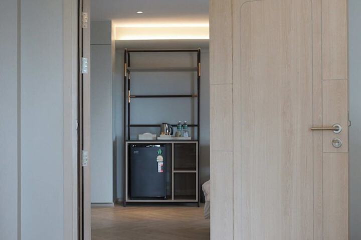 Room 96 of 212