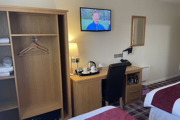 Room 25 of 66