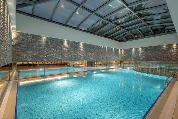 Pool Hotel