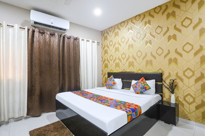 Room 12 of 26