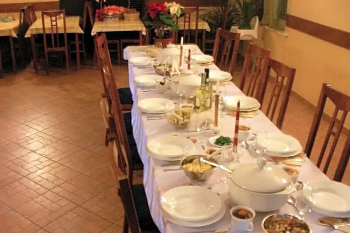 Dining 17 of 21