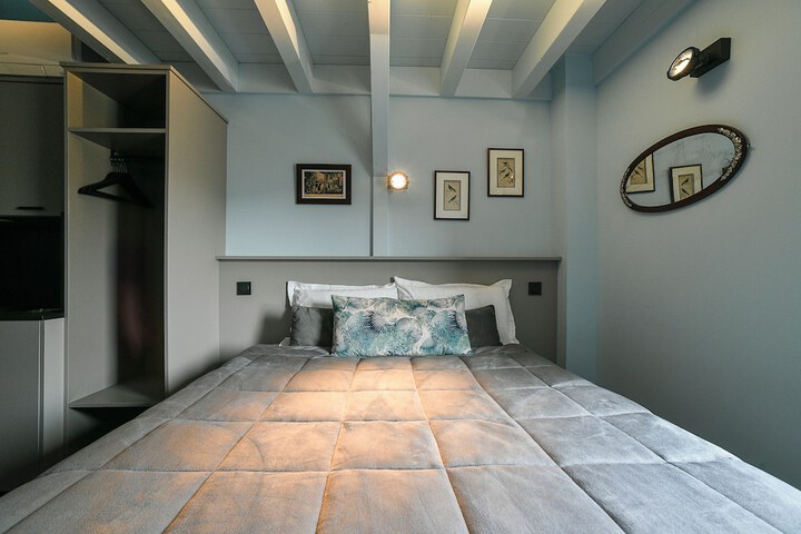 Room 27 of 101