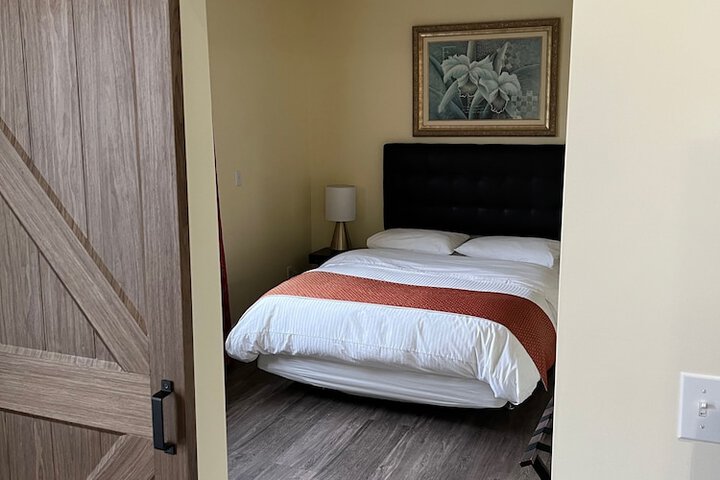 Room 19 of 76
