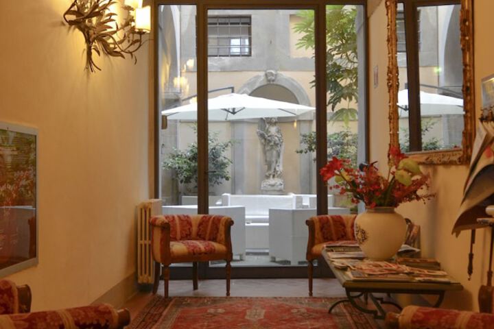 Guest Lobby