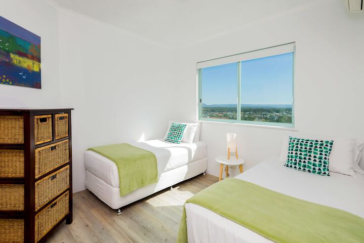 Room 7 of 247
