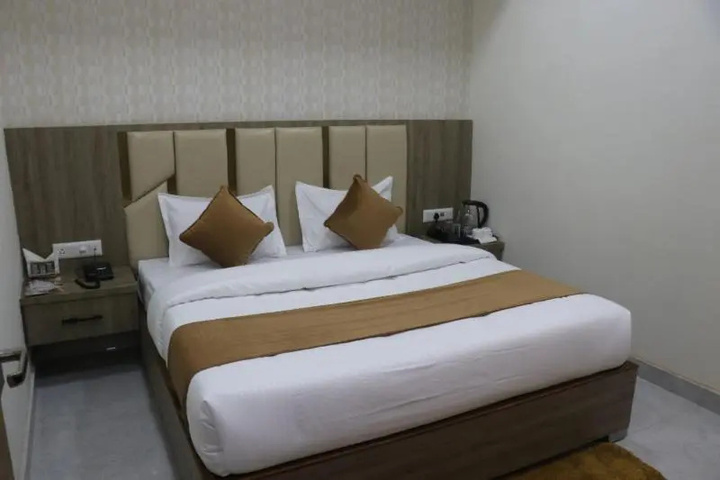 The Hotel Royal Jewel