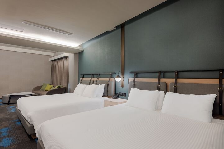 Room 27 of 109