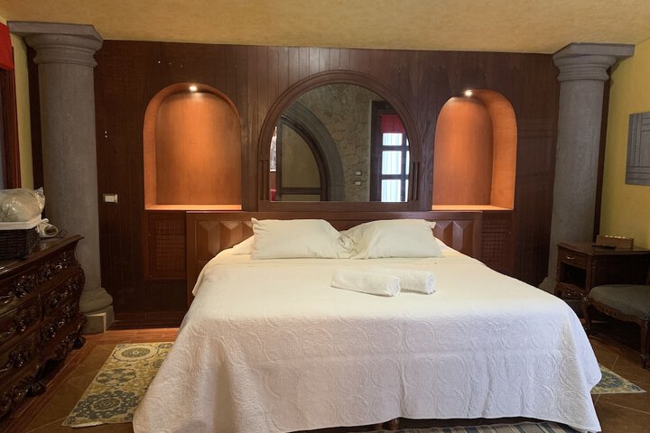 Room 15 of 230
