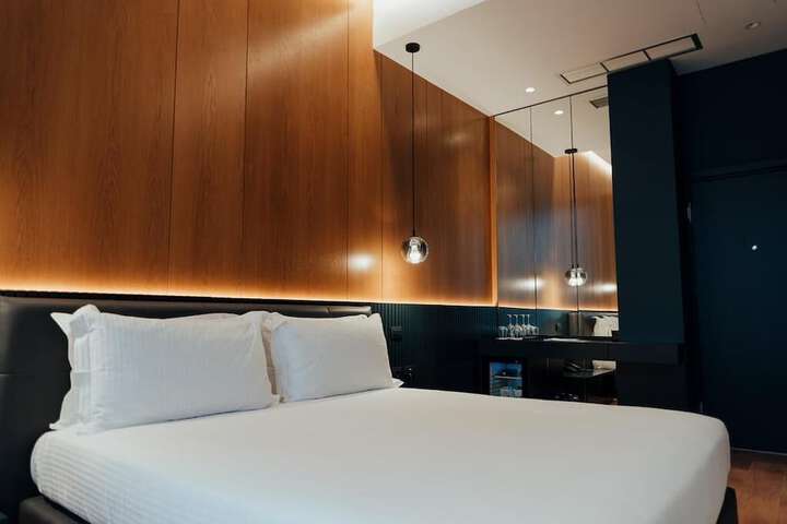 Room 4 of 21