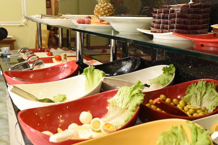Dining 33 of 43