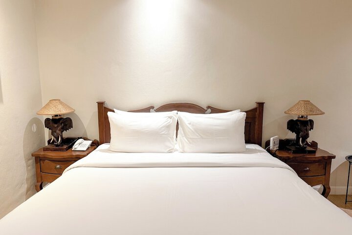 Room 28 of 53