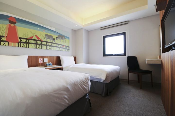 Room 27 of 87