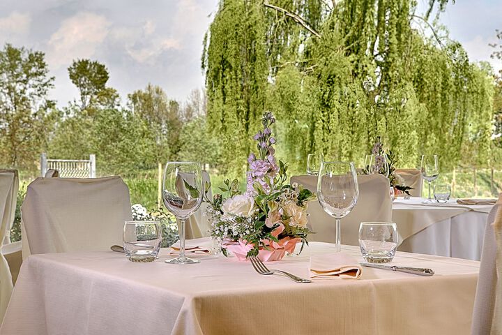 Dining 43 of 60