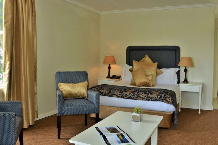 Room 8 of 37