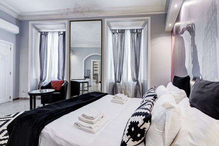 Room 16 of 46
