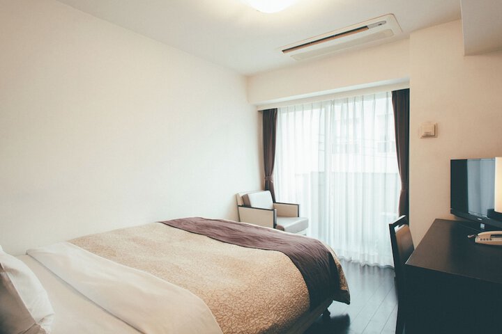 Room 20 of 42