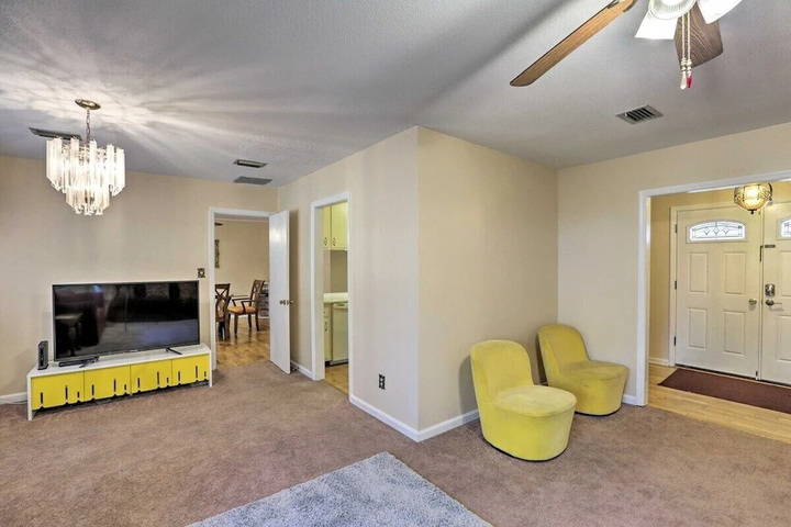 Room 2 of 16
