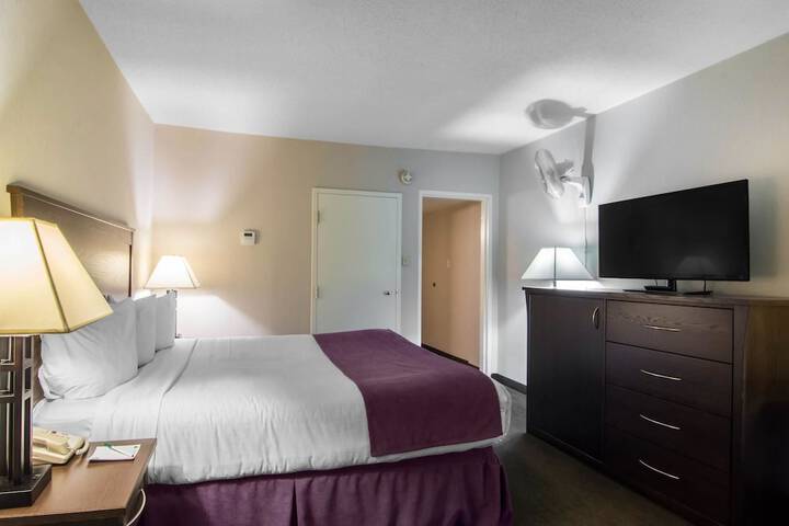 Room 14 of 36