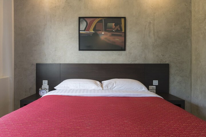 Room 15 of 50