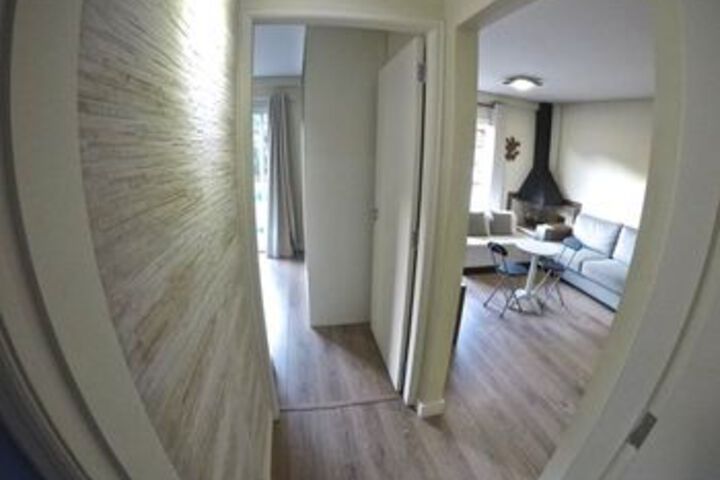Room 35 of 79