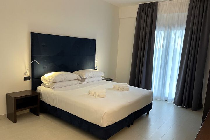 Room 11 of 21