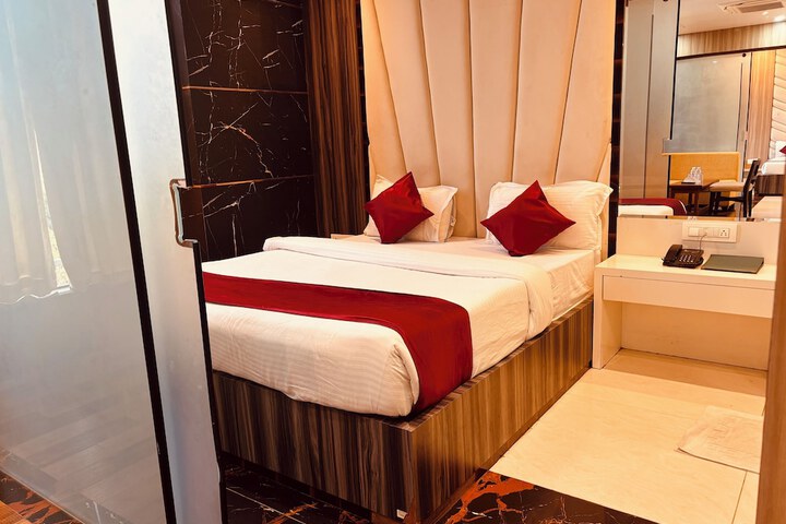 Room 25 of 53