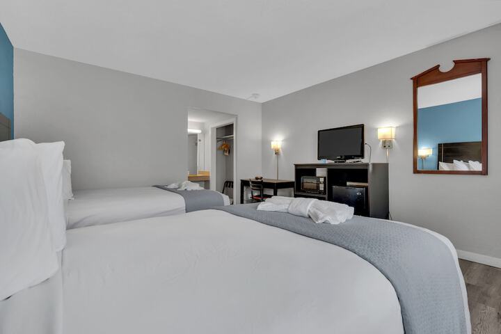 2 Double Beds (15 of 16)