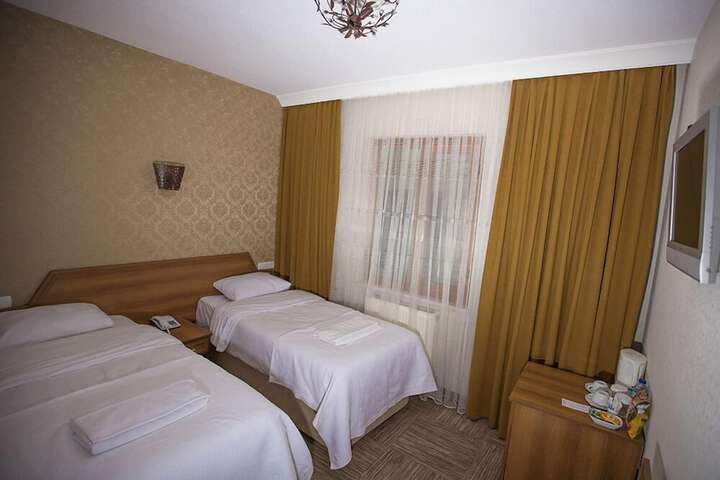Room 158 of 216