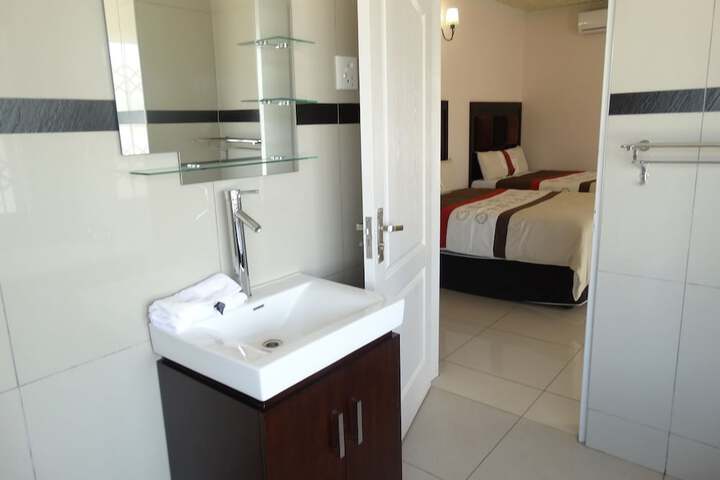 Room 27 of 42
