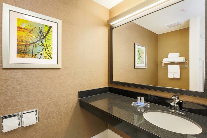 Room 14 of 28