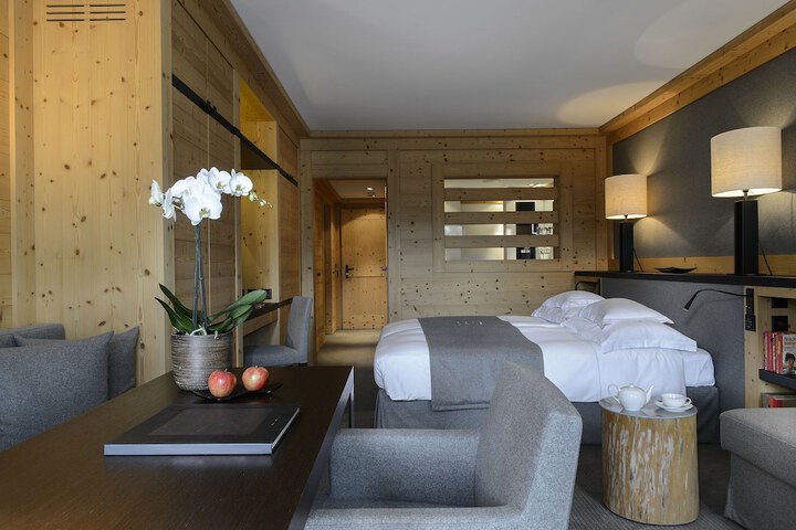 Room 15 of 90