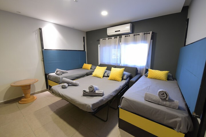 Room 5 of 47