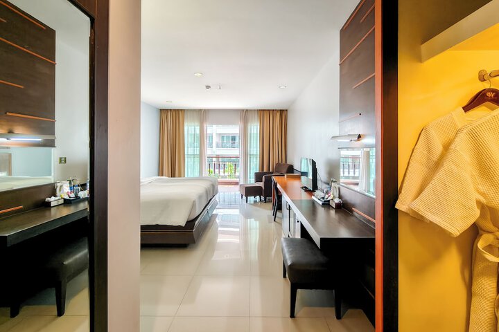 Room 48 of 165
